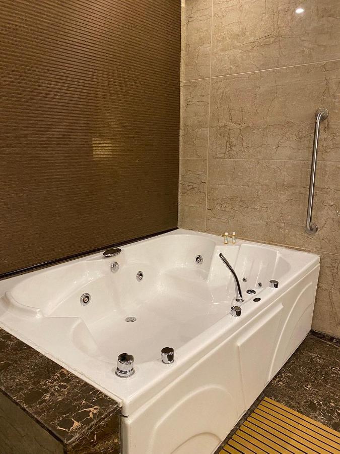 Four Points By Sheraton Srinagar Eksteriør bilde
