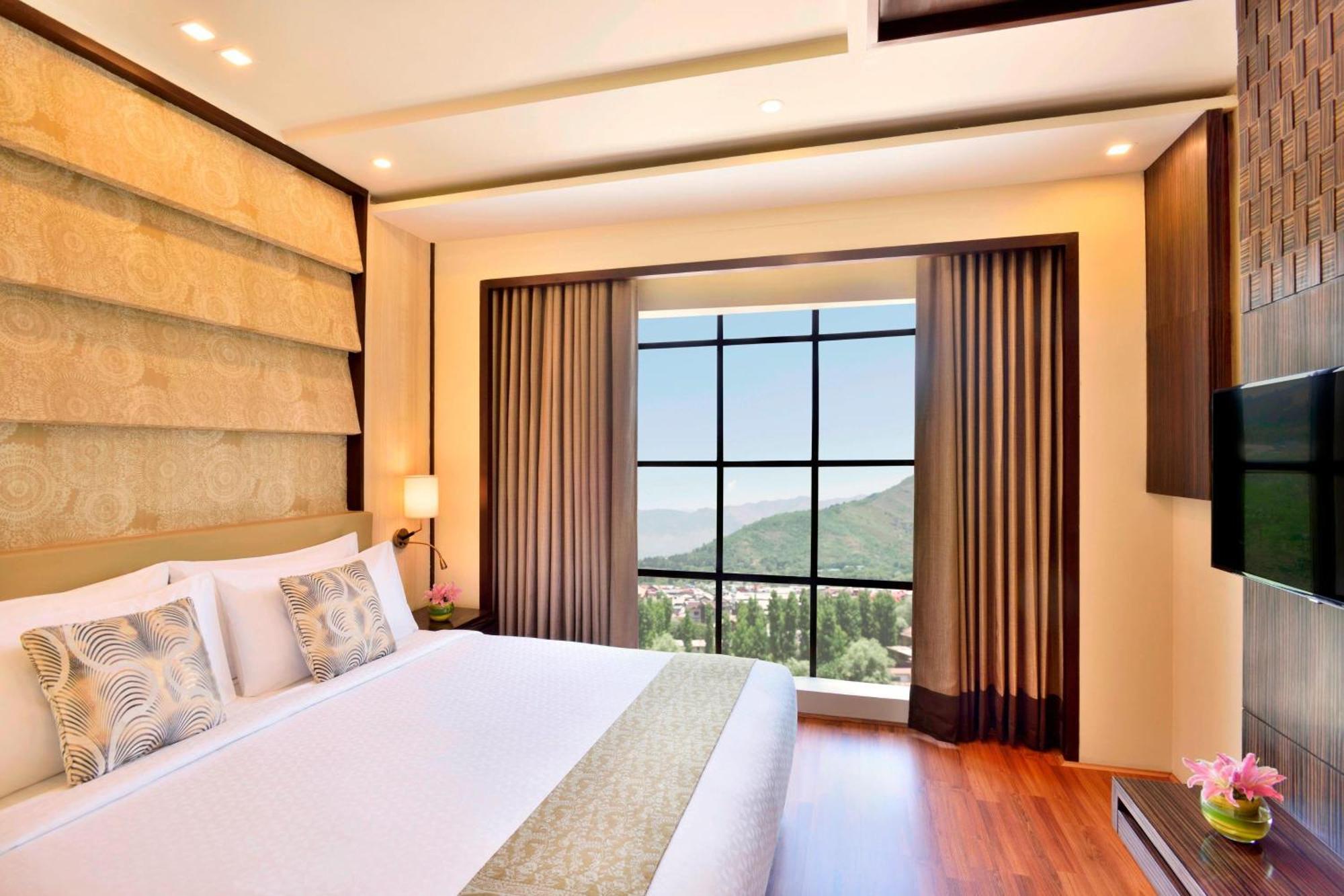 Four Points By Sheraton Srinagar Eksteriør bilde