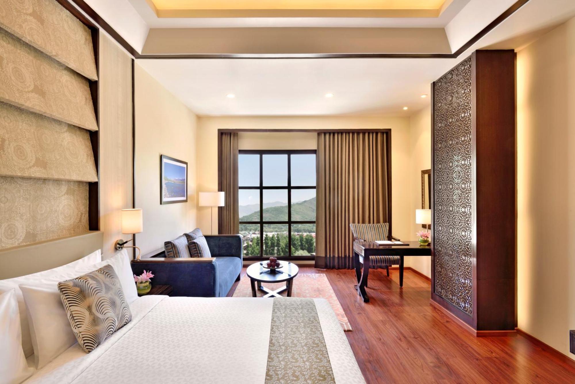 Four Points By Sheraton Srinagar Eksteriør bilde